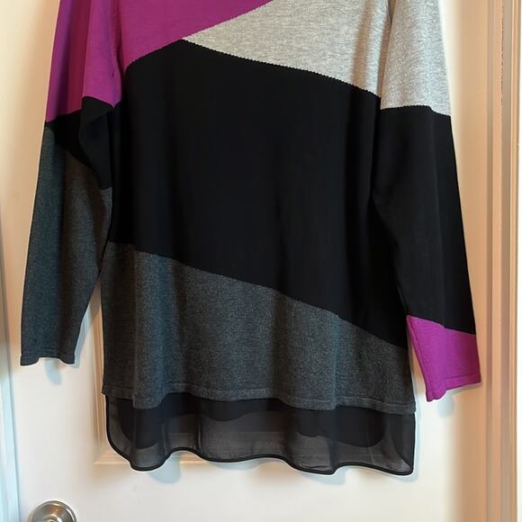 ⚡️ 3 for $30 ⚡️ Avenue Long Sleeve Color Block Sweater - Picture 3 of 10